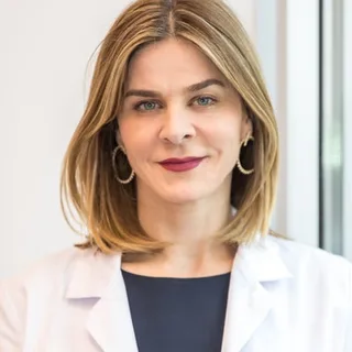 kate-holcomb4-md-pure-dermatology.jpg